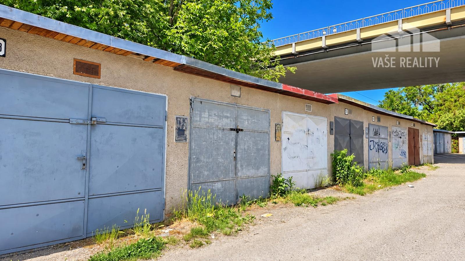 HĽADÁTE GARÁŽ VO ZVOLENE S ELEKTRINOU BLÍZKO CENTRA?