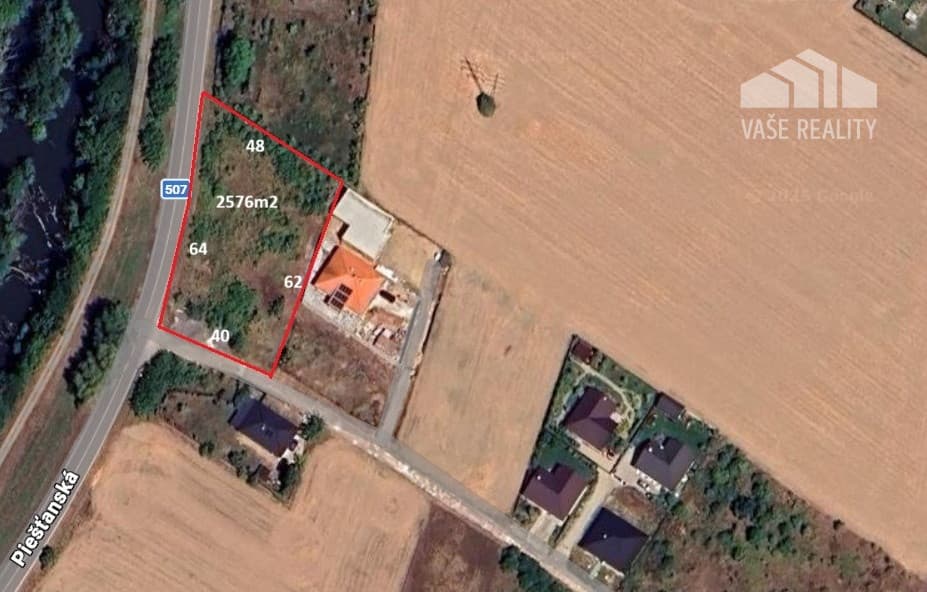 Slnečný stavebný pozemok 2576m2, Sokolovce pri Piešťanoch