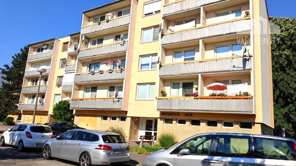 3-izbový byt 84m2 s veľkou loggiou po rekonštrukcii, Javorova Piešťany