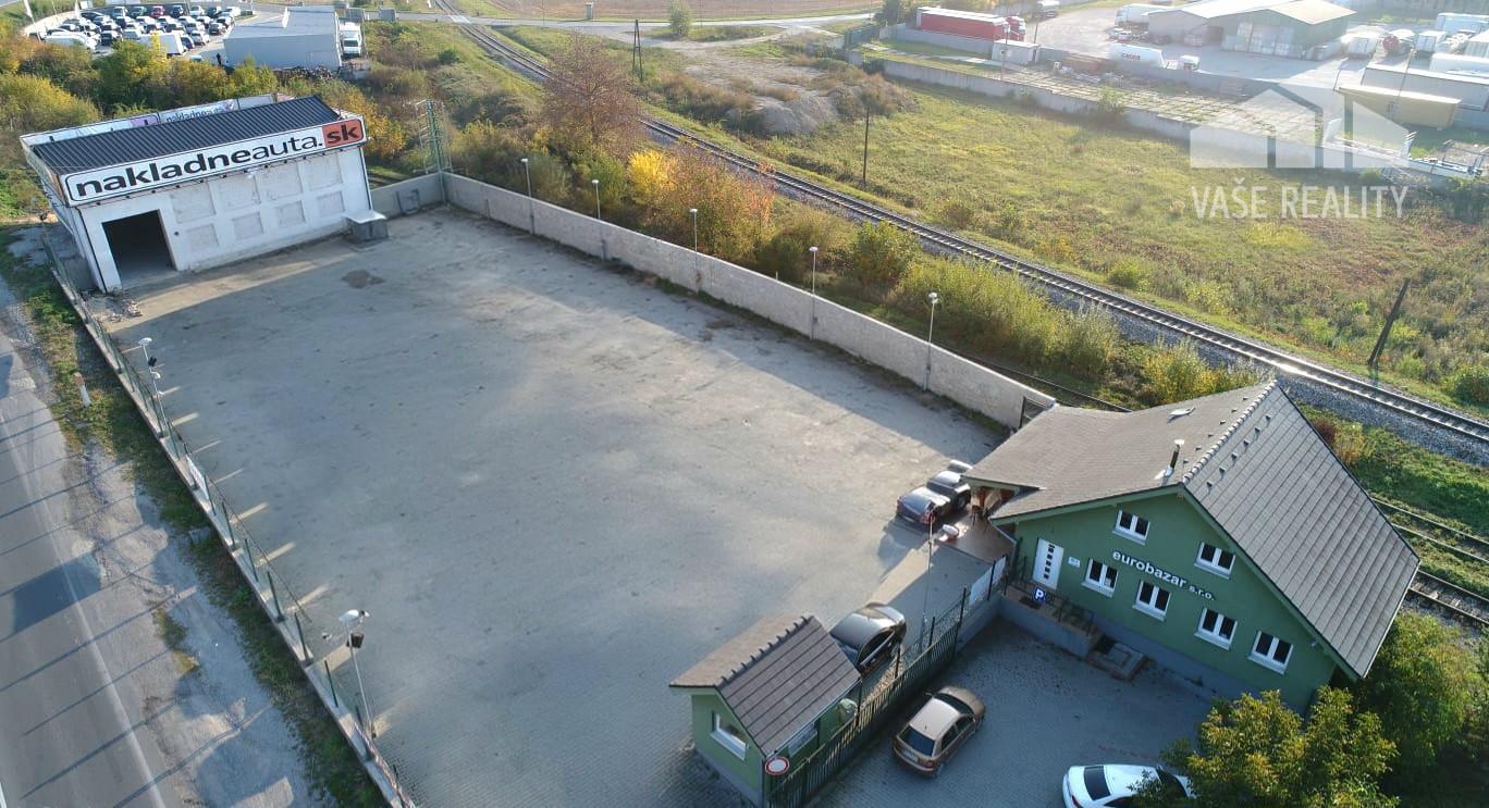 Komerčný areál pri hlavnom ťahu –Bánovce nad Bebravou 2466m2