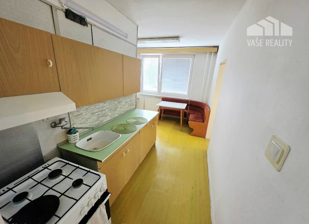 PRENÁJOM Bánovce nad Bebravou/3 IZBOVÝ BYT/ CENTRUM-STRED/ – fotka 2