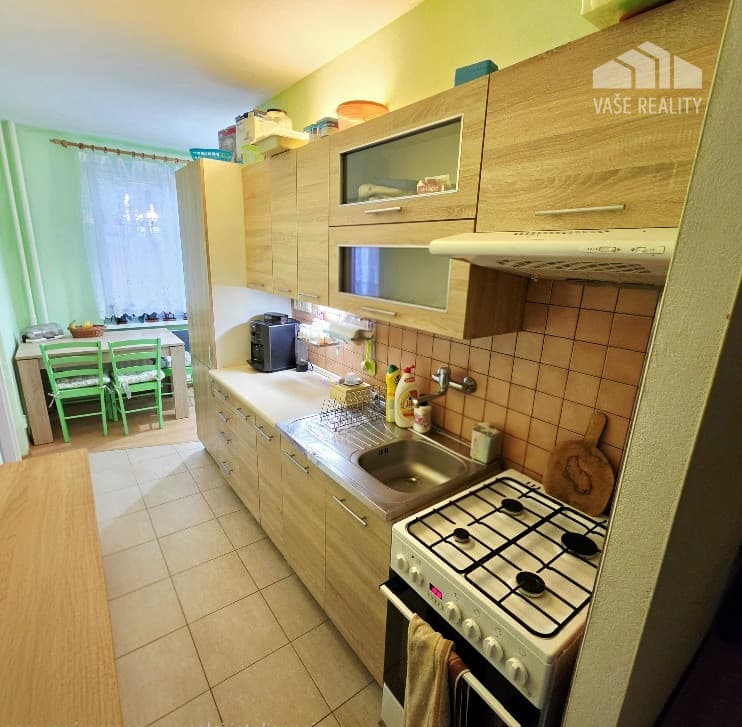 4 izbový byt Bánovce nad Bebravou /CENTRUM - STRED / 80 m2/ PIVNICA