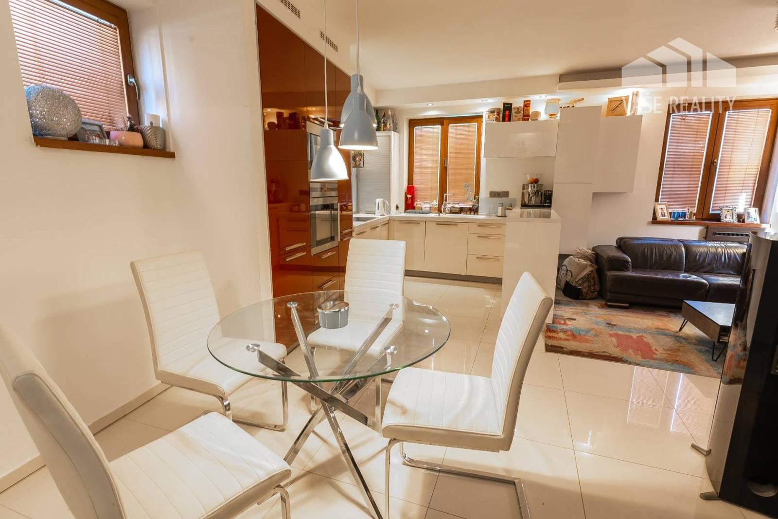 Na predaj výnimočný 3-izbový rodinný dom, 249 m², Vajnory