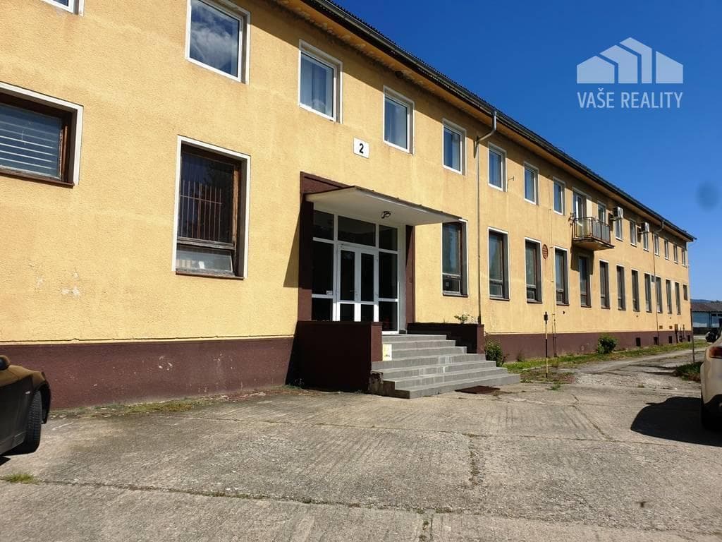 Administratívna budova so sklad. priestormi 1200 m2 - Tr. Bohuslavice