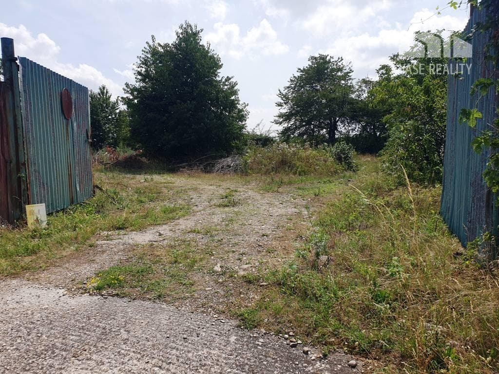 Komerčný stavebný pozemok 2 500 m2 - Trenčianske Bohuslavice, NMnV