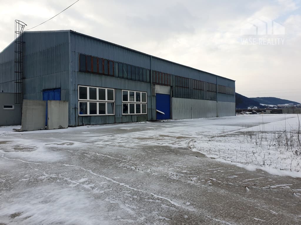 Priemyselný objekt 8000 m2 s halou 991 m2 - Tr. Bohuslavice