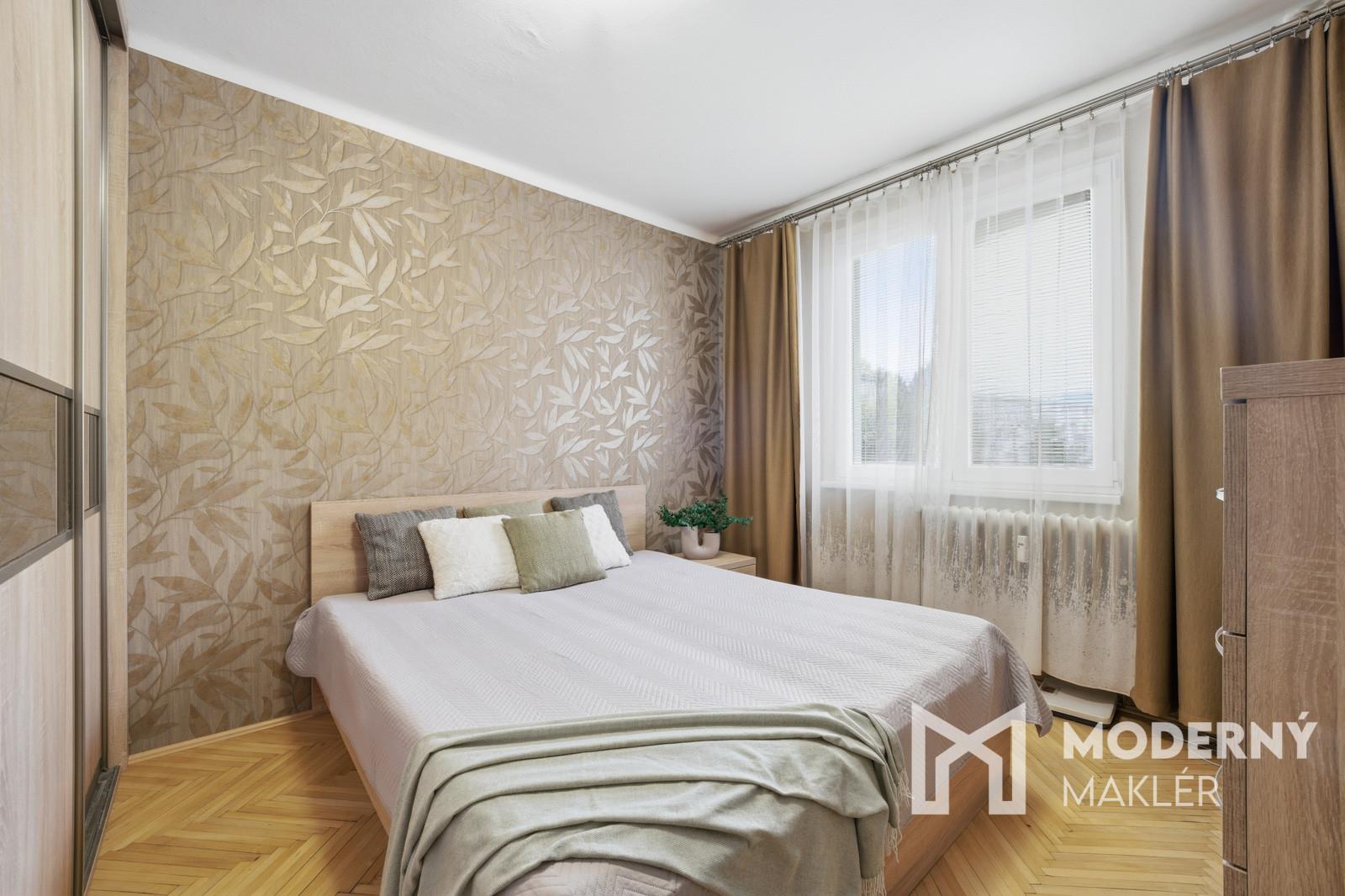 Na predaj jedinečný 4-izbový byt v centre Nitry – fotka 2