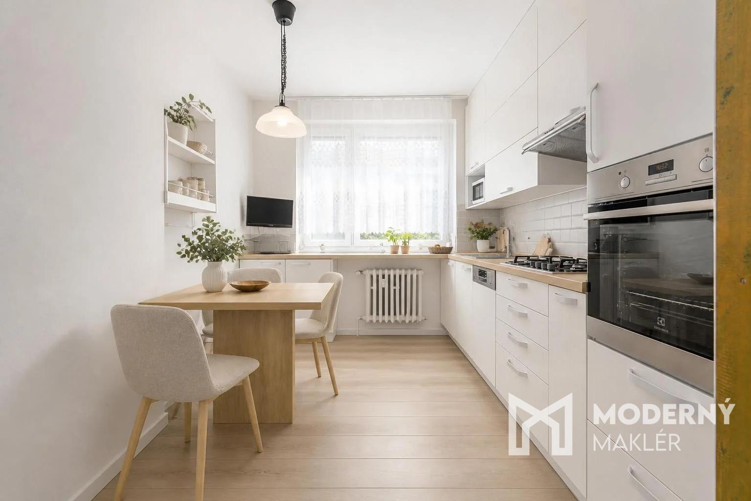 Na predaj svetlý 3-izbový byt s balkónom v Karlovej Vsi – blízko lesa a centra