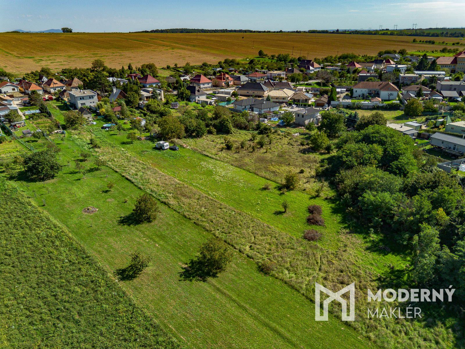 Na predaj pozemok vo Vinohradoch nad Váhom
