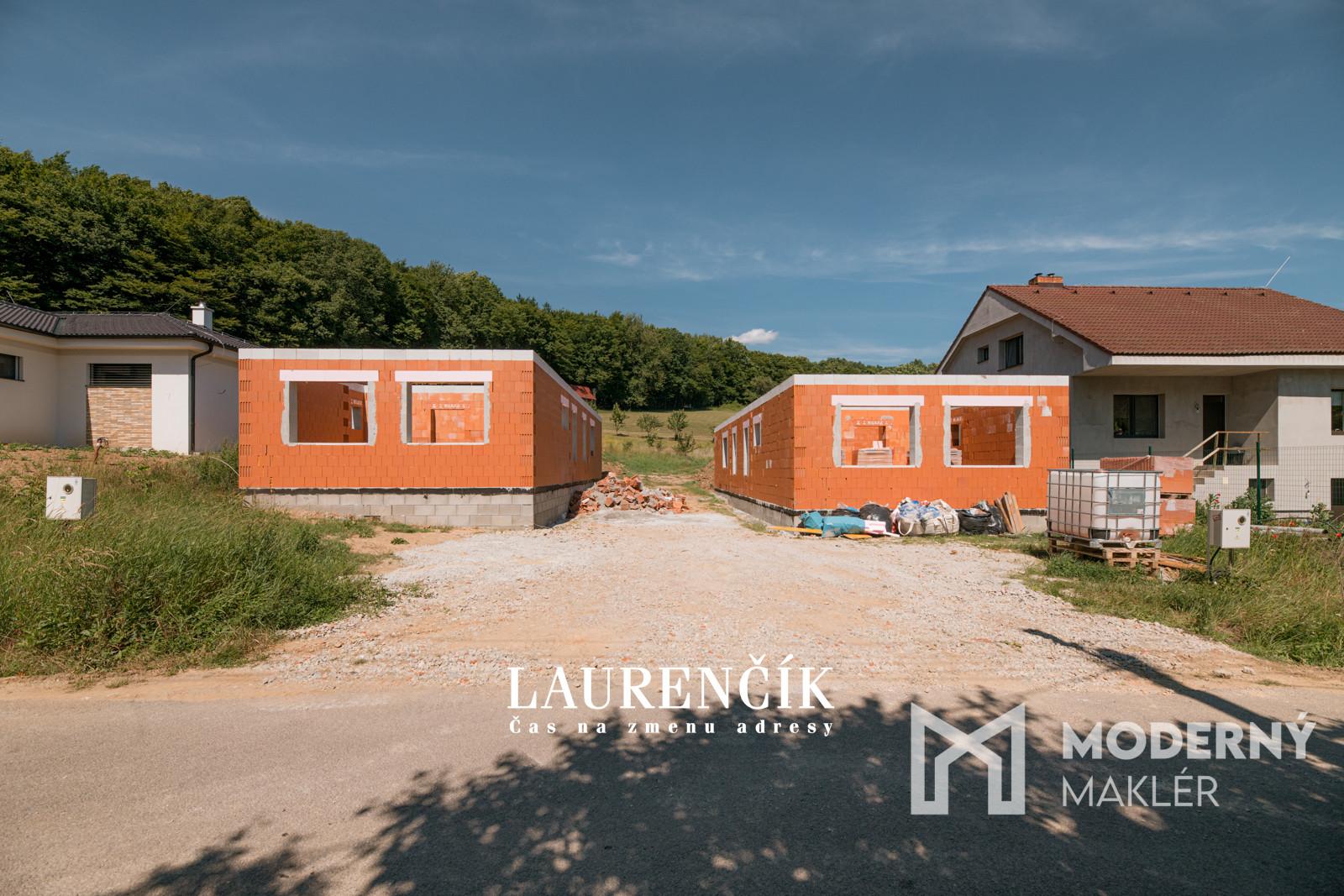 NA PREDAJ |  4 - IZBOVÝ RODINNÝ DOM BUNGALOV | IVANOVCE – fotka 2