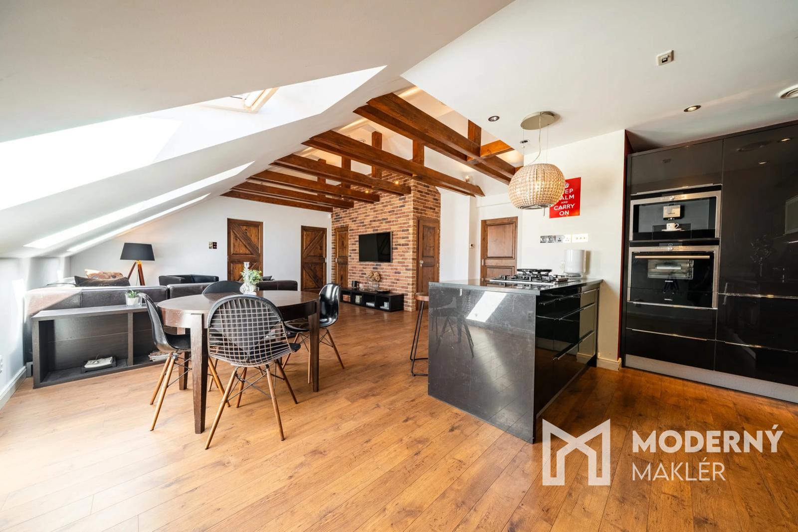 Na predaj 3-izbový byt 111 m² priamo na Hlavnej + parkovanie
