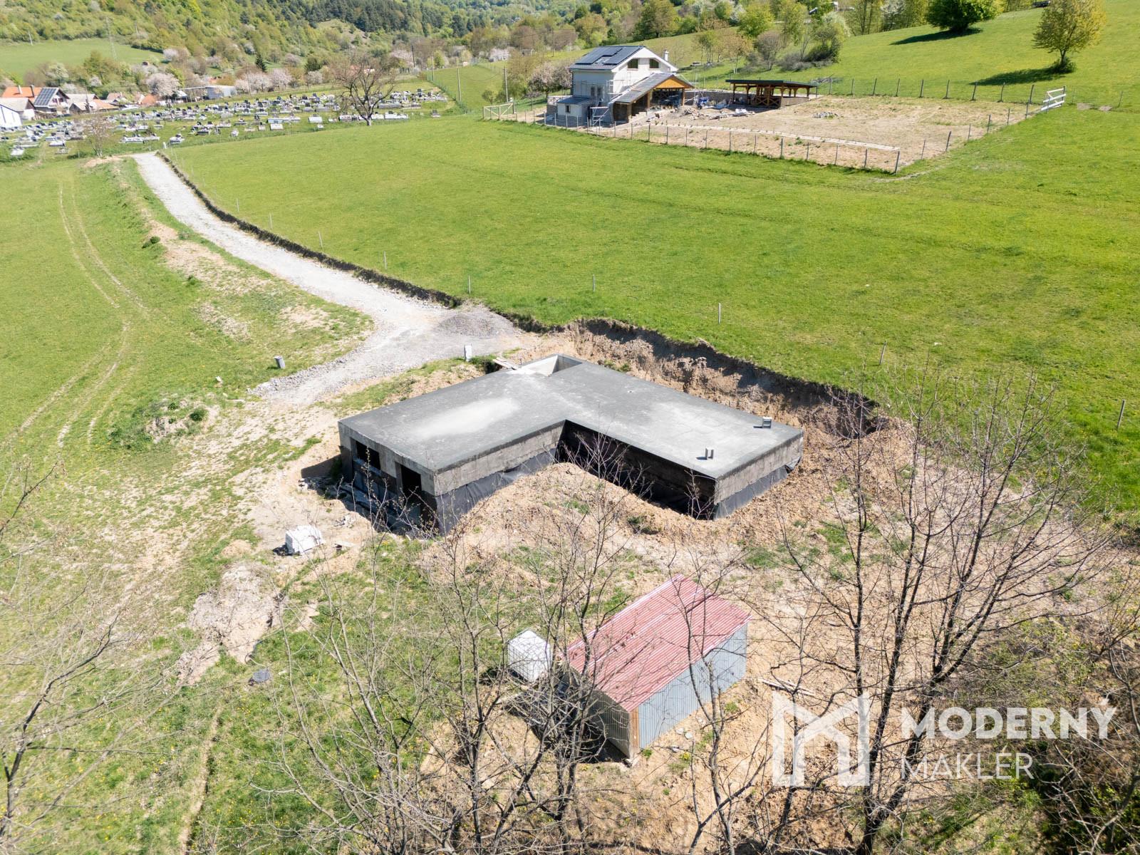 Na predaj rozostavaný rodinný dom v obci Hrabičov – fotka 2