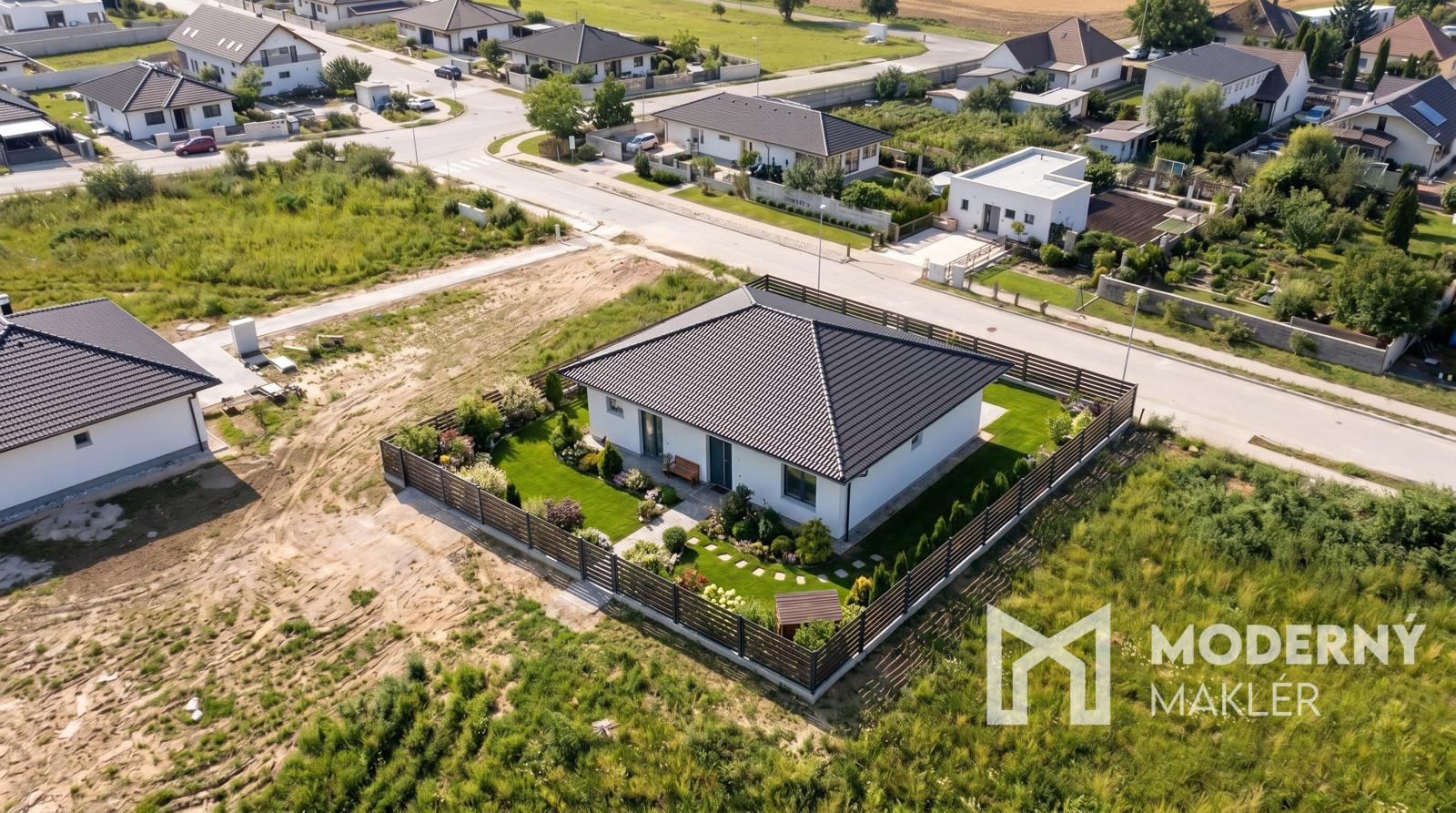 Na predaj moderná novostavba 4-izbového rodinného domu v obci Voderady – fotka 2