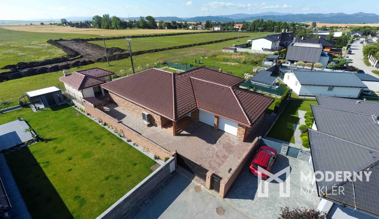 Na predaj luxusný rodinný dom vo Veľkom Slavkove – Panoráma – fotka 2