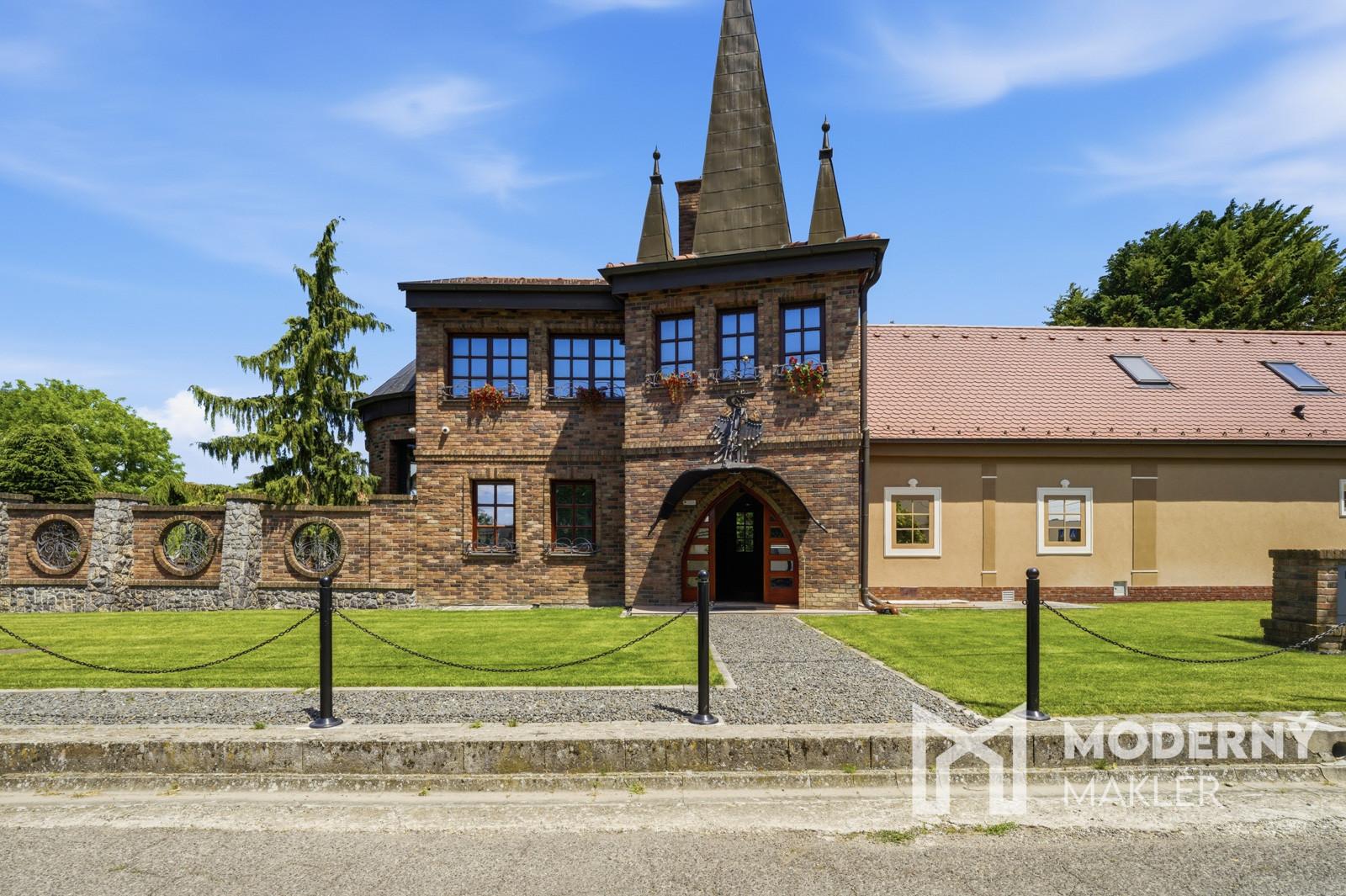 Na prenájom exkluzívna 5-izbová vila v aristokratickom štýle v Šamoríne