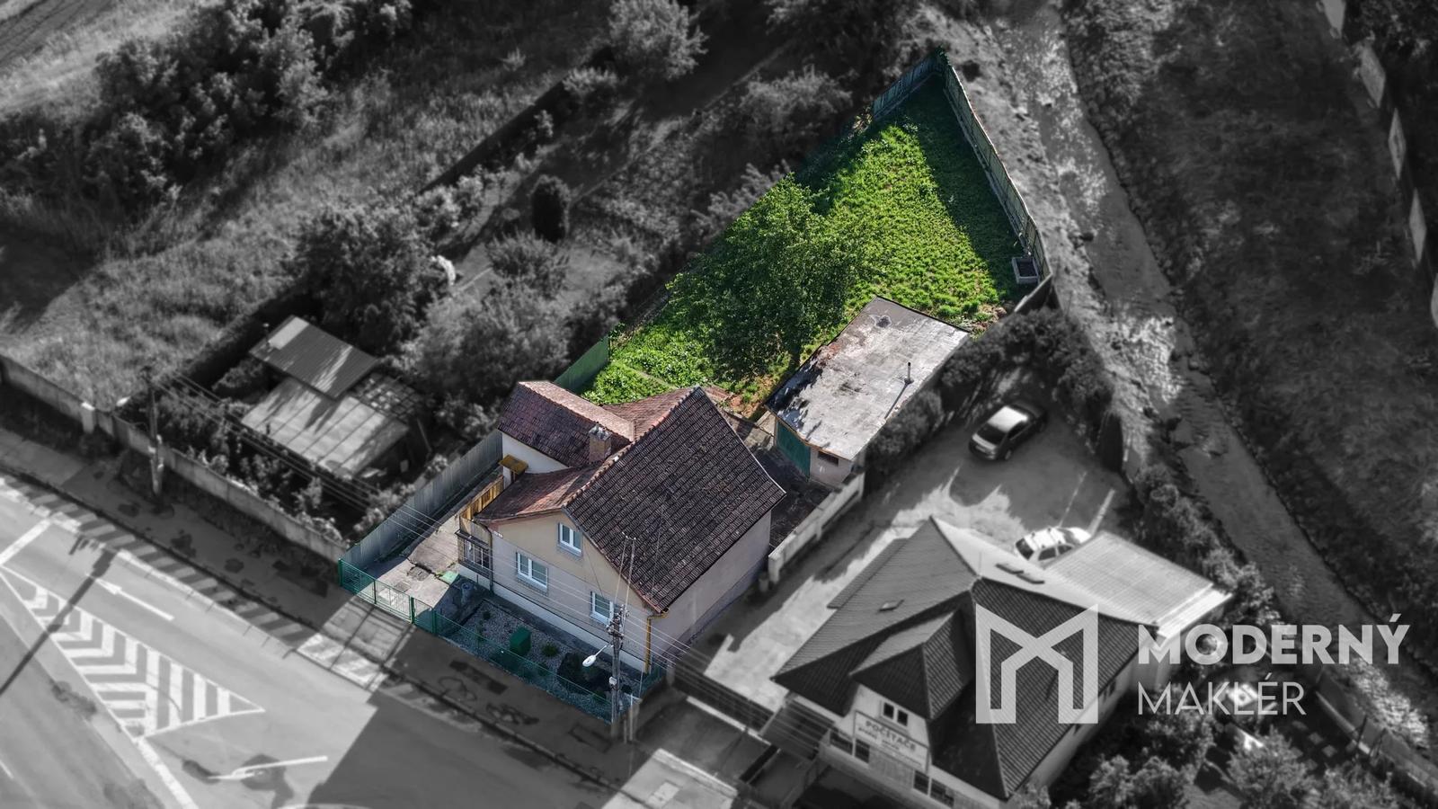 Na predaj rodinný dom s rozľahlým pozemkom v Bánovciach nad Bebravou – fotka 2