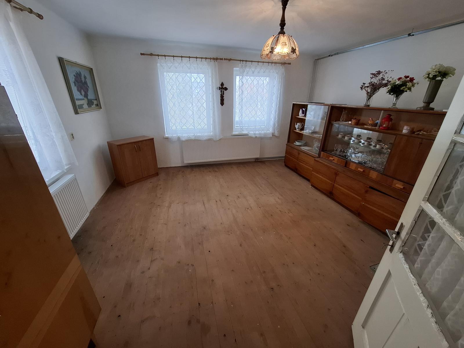 Rodinný dom s veľkým pozemkom – Arnutovce – fotka 2