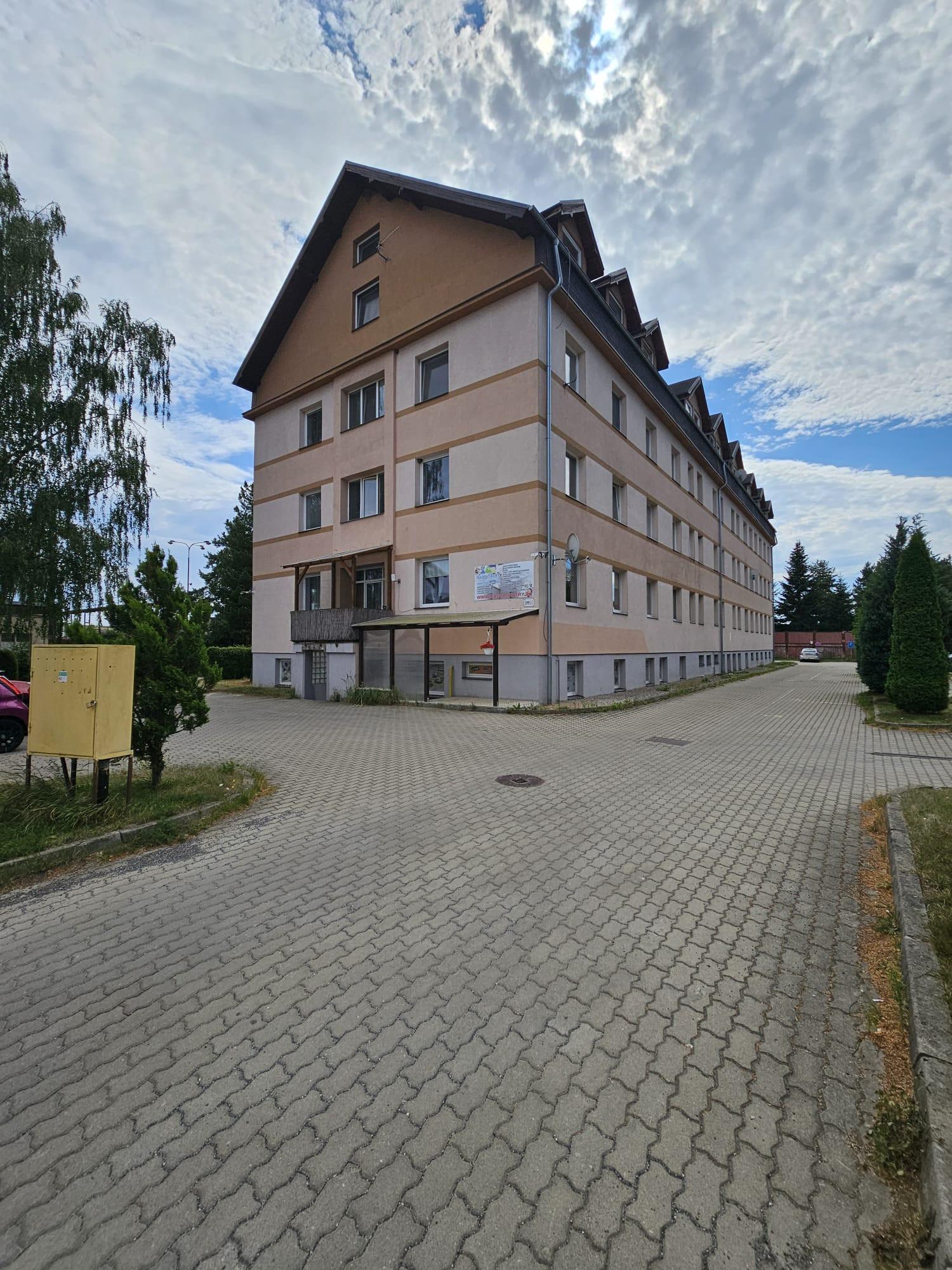 Rozsiahly obchodný priestor s výmerou 284 m², Poprad – fotka 2