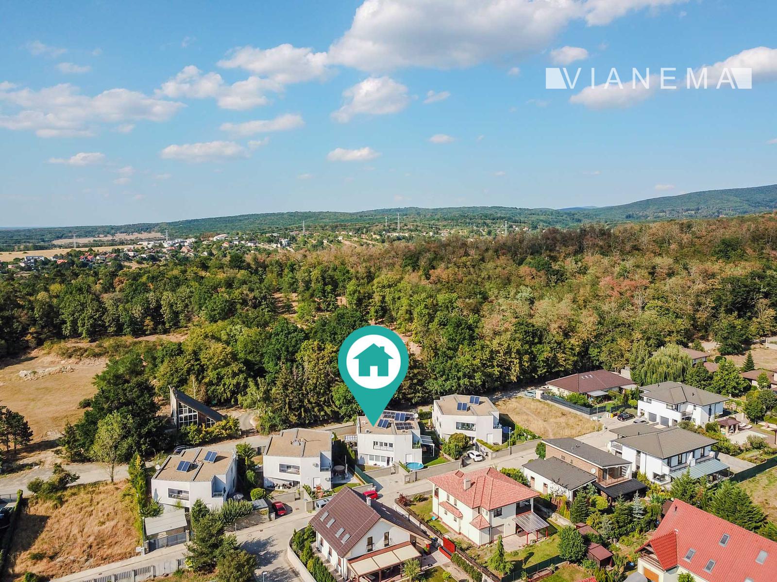 NA PREDAJ! Moderný 5-izbový dom so záhradou, Stupava – fotka 2