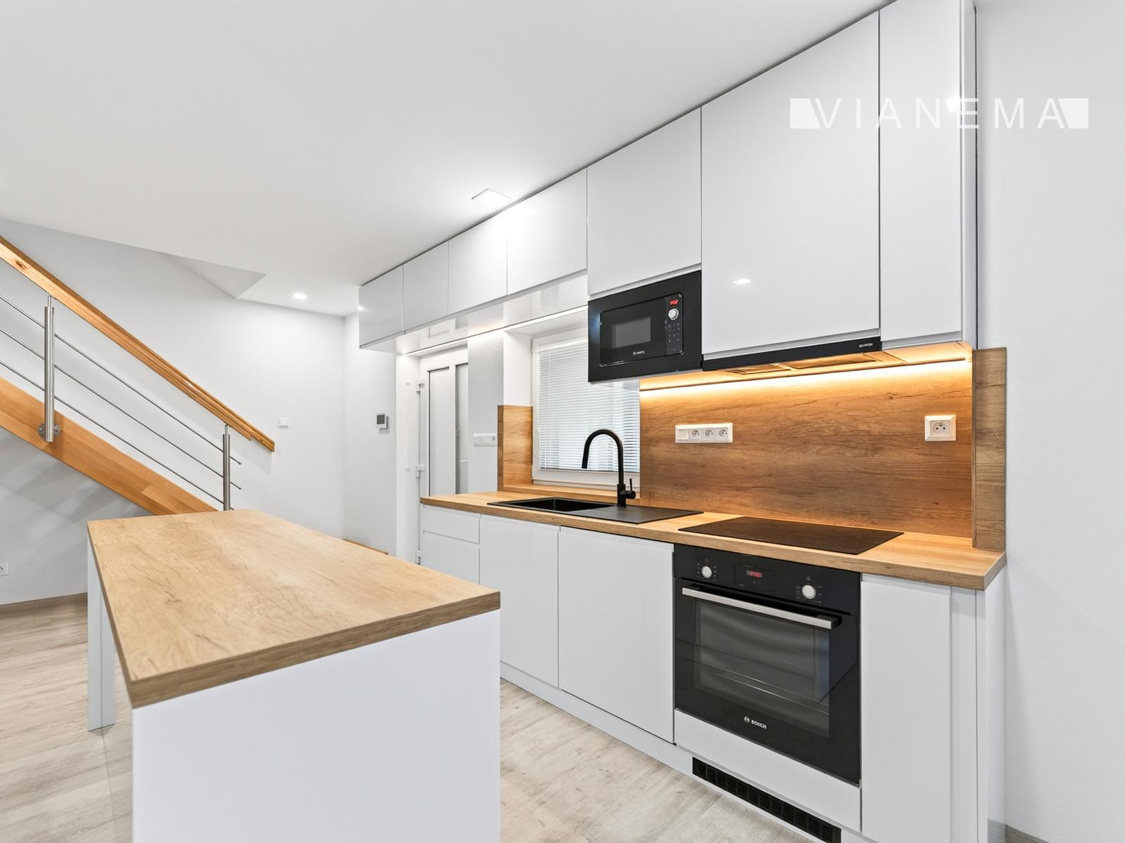 Nadštandardný 5-izbový dom s garážou a pozemkom 1 300 m²