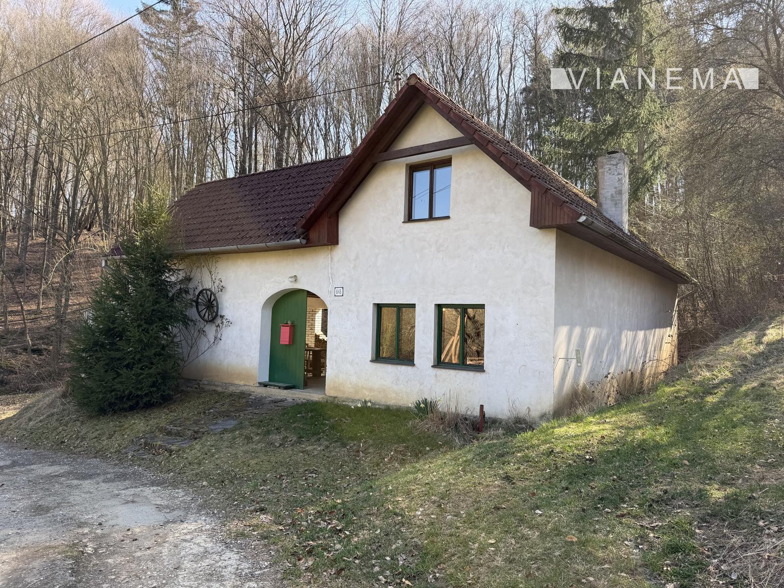 Priestranný rodinný dom v obci Nová Bošáca,o.Nové Mesto n.V.