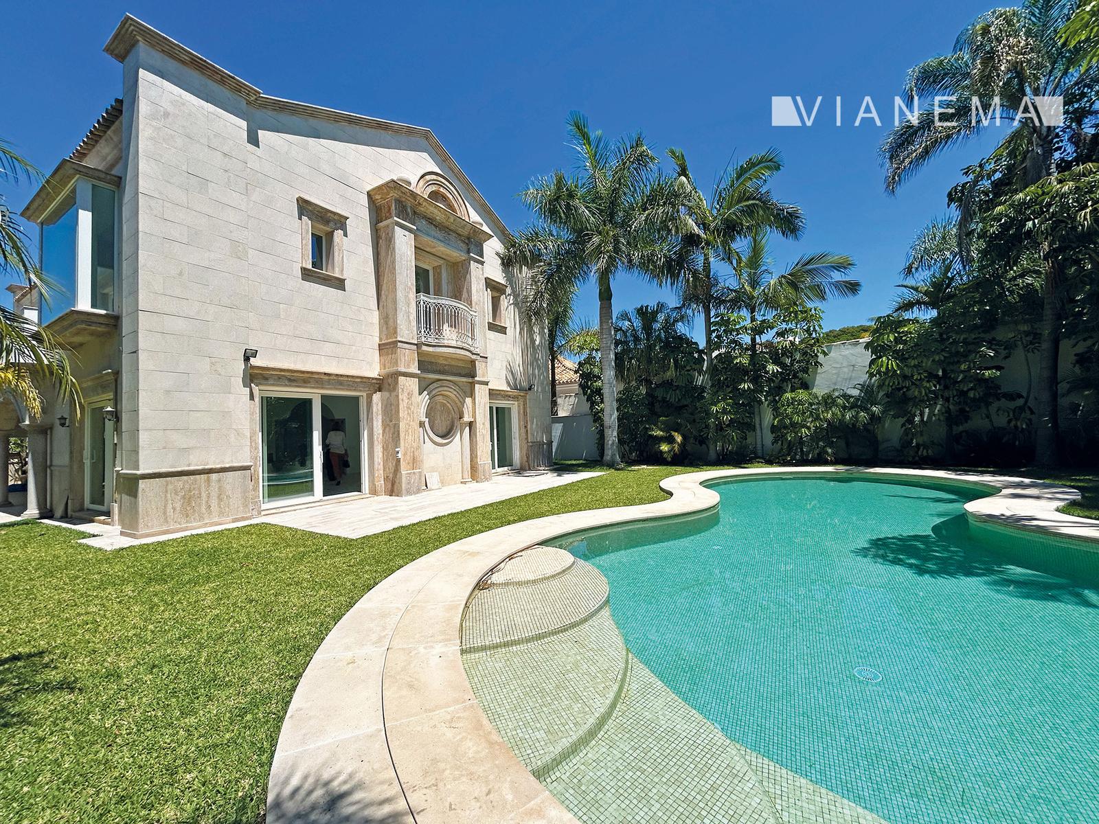 NA PREDAJ ŠPANIELSKO Luxusná Vila 300m od pláže,Los Monteros – fotka 2