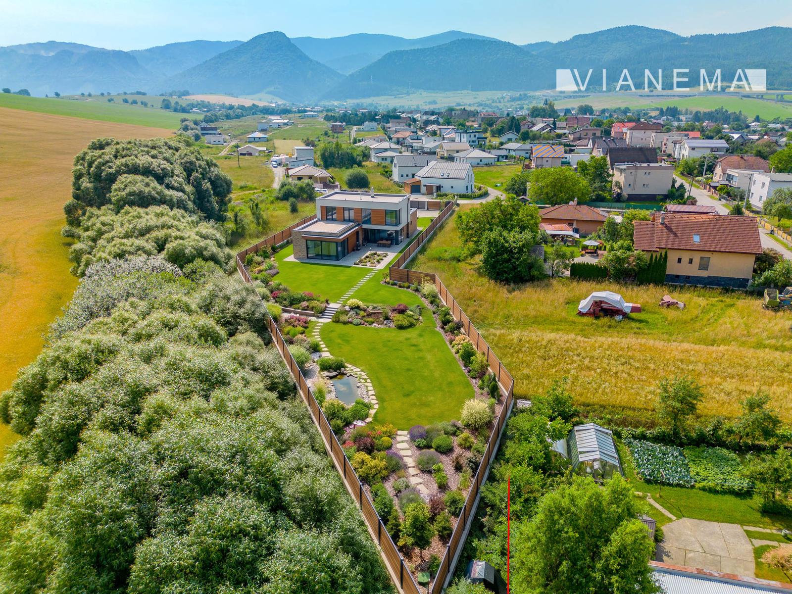Na predaj stavebný pozemok na vilu aj podnikanie – 9837m² – fotka 2