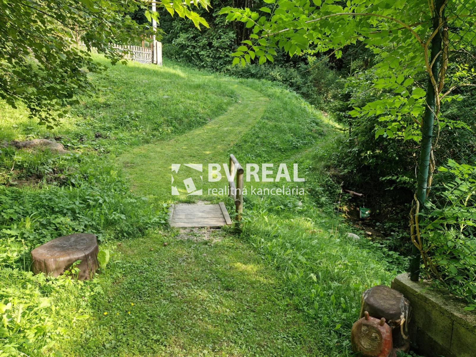 BV REAL Na predaj pozemok 4256 m2 obec Čavoj FM2319 – fotka 2
