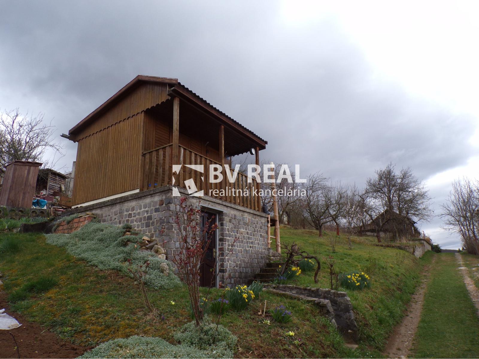 BV REAL Na predaj chata Brodzany okres Partizánske FM1856