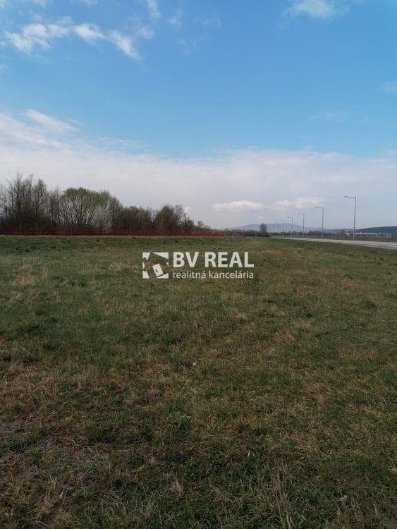 BV REAL Na predaj komerčný pozemok 1495 m2 Prievidza FM1957