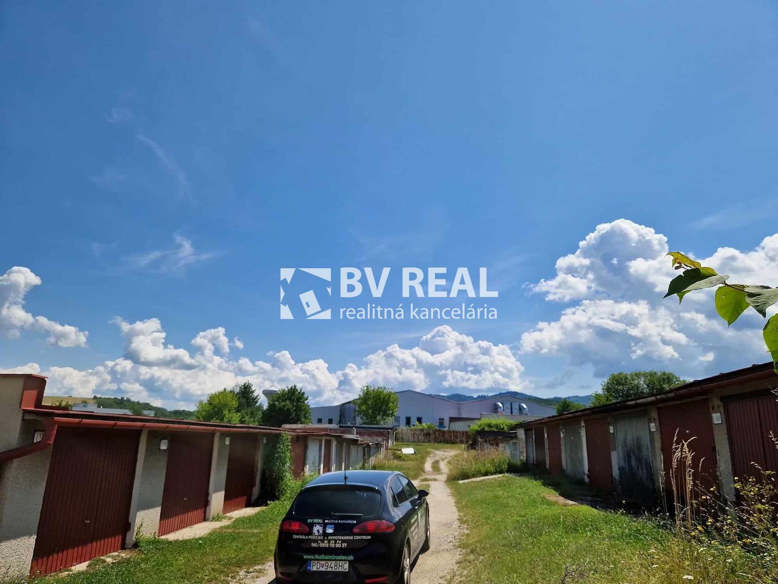 BV REAL Na predaj pozemok 27 m2 na garáž Prievidza FM2420