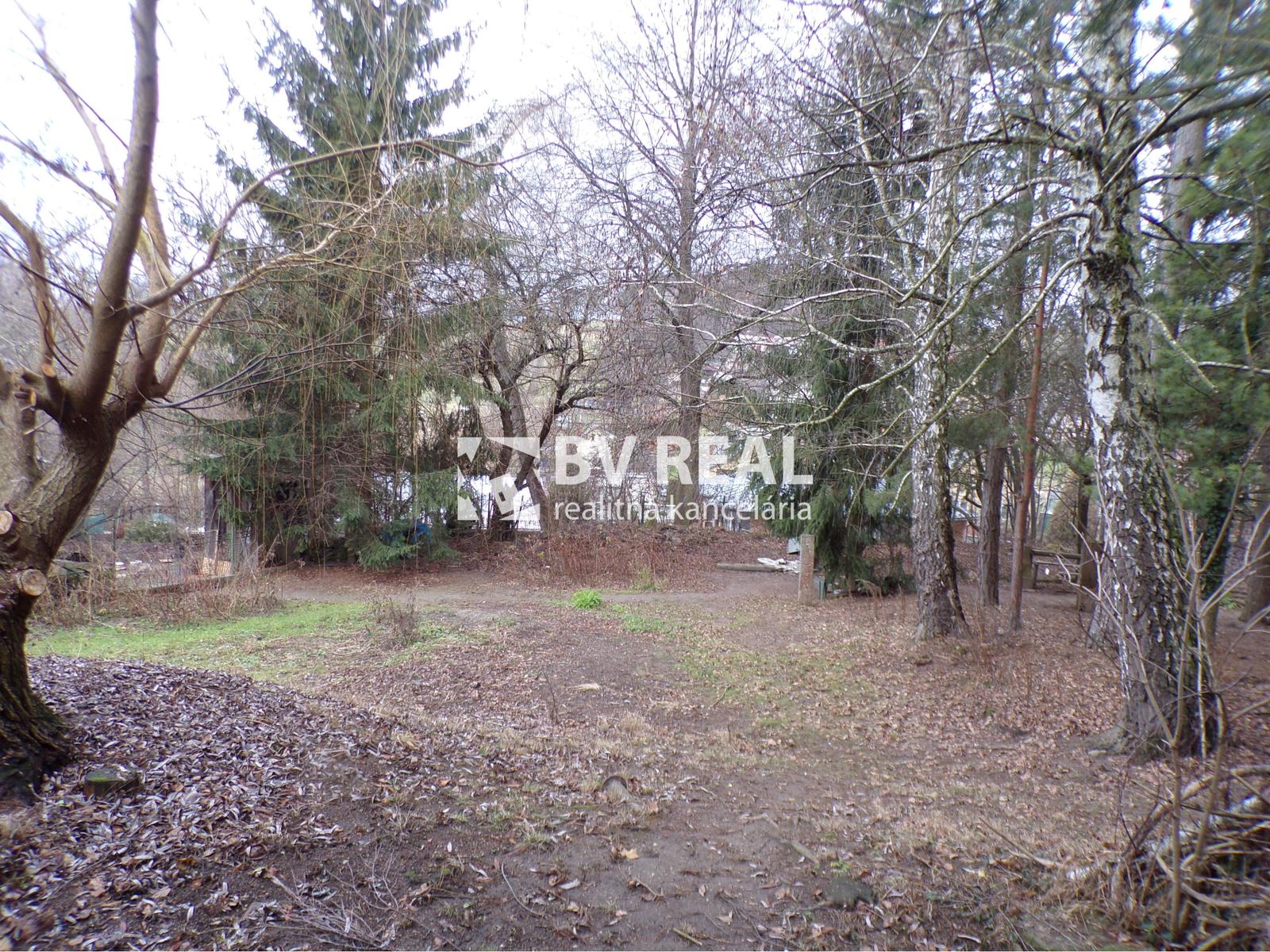 BV REAL Na predaj pozemok Chrenovec-Brusno FM2235