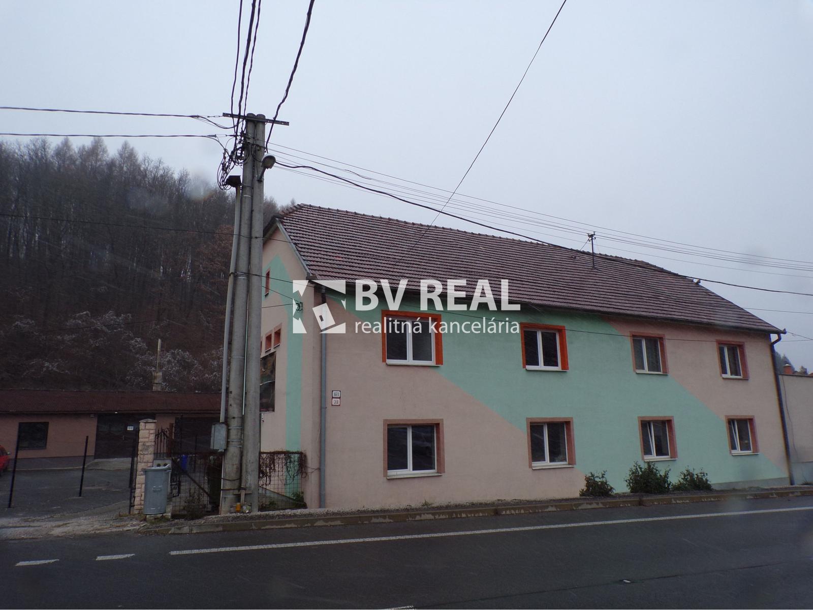 BV REAL Na prenájom komerčný priestor Handlová FM1628