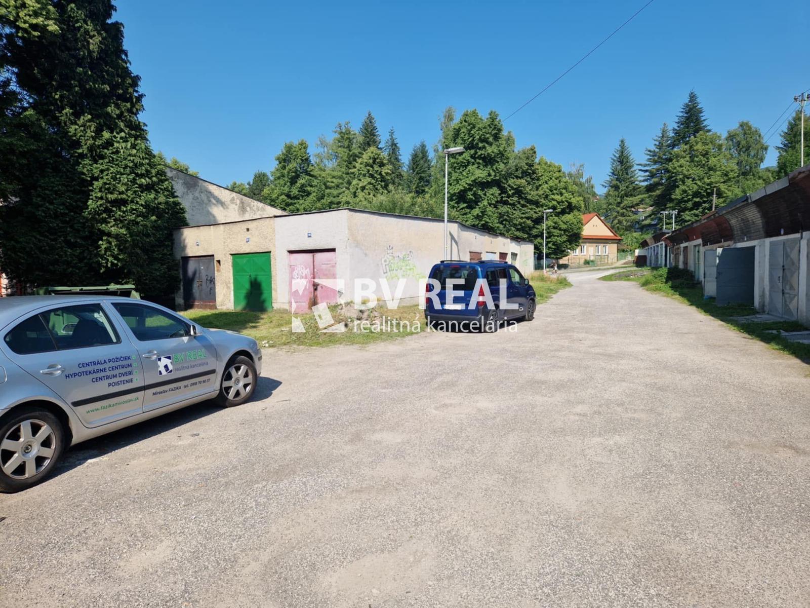 BV REAL Na prenájom garáž 21 m2 Handlová FM2468