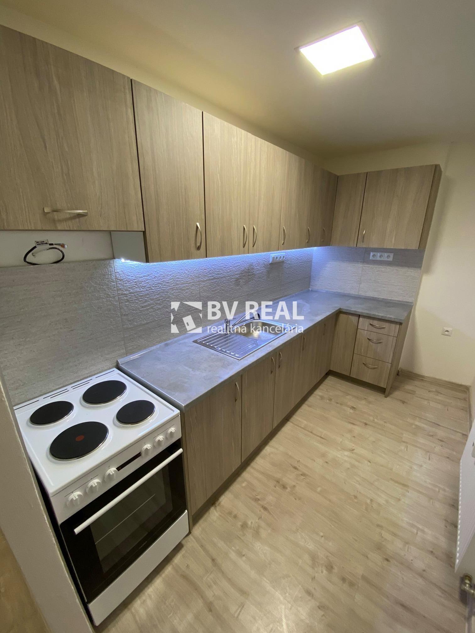 BV REAL Na predaj 2 izbový byt Handlová FM2474 – fotka 2