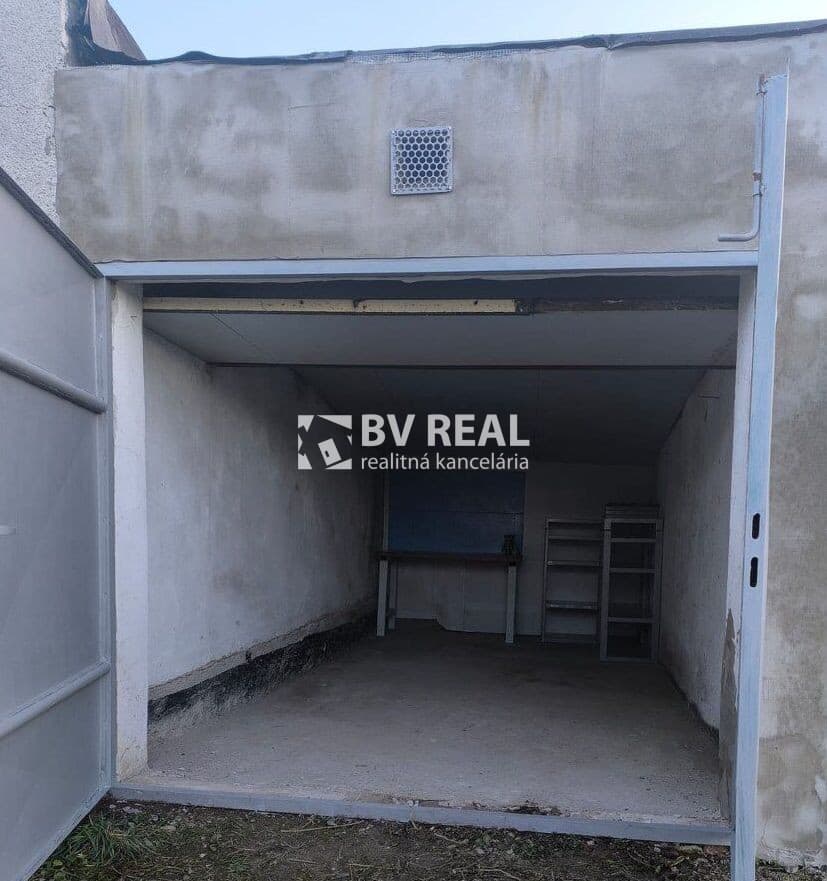 BV REAL Na predaj garáž 21 m2 Handlová FM2252 – fotka 2