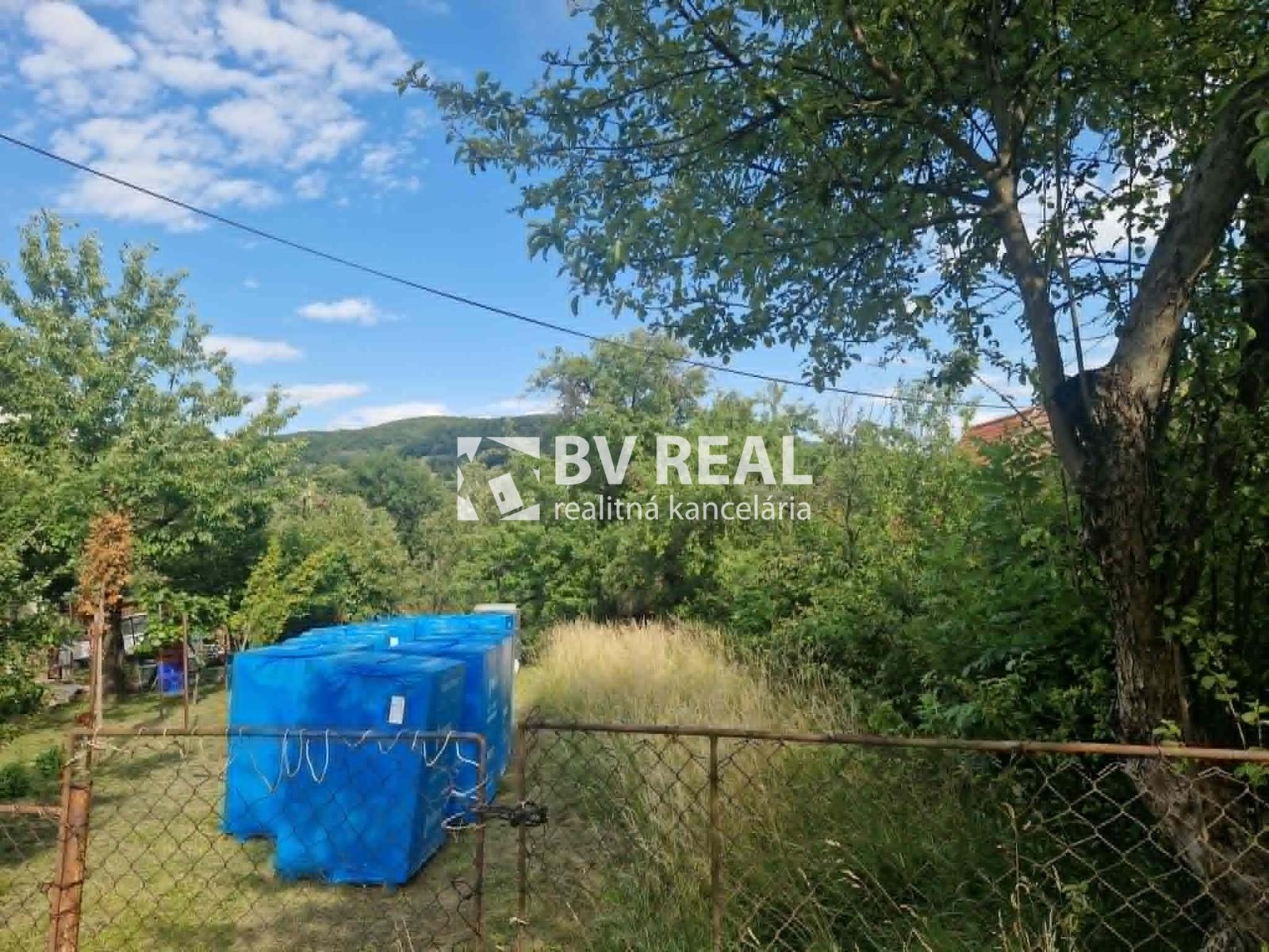 BV REAL Na predaj 2 pozemky obec Šútovce FM2492