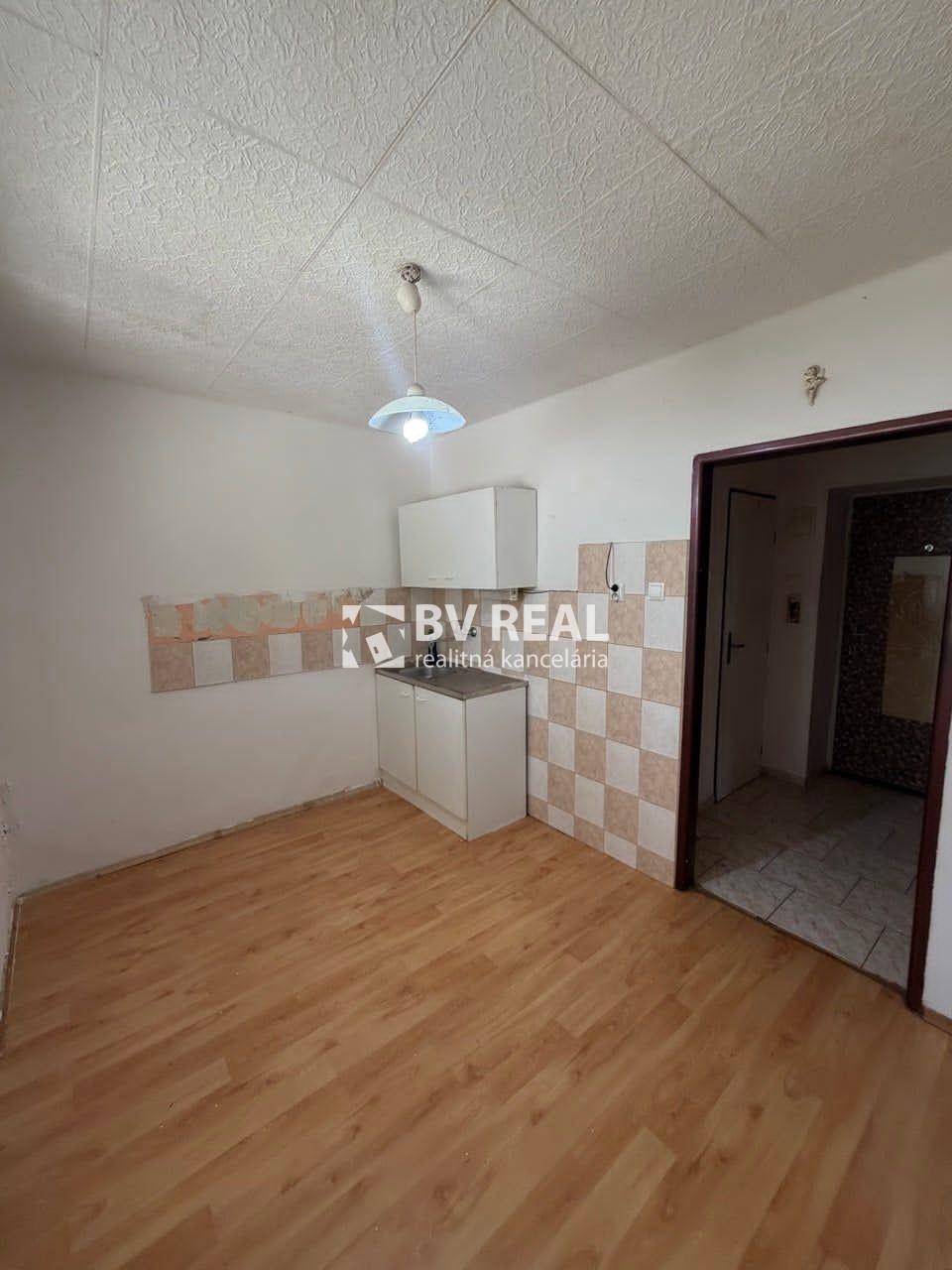 BV REAL Na predaj 1 izbový byt mesto Nováky FM2498
