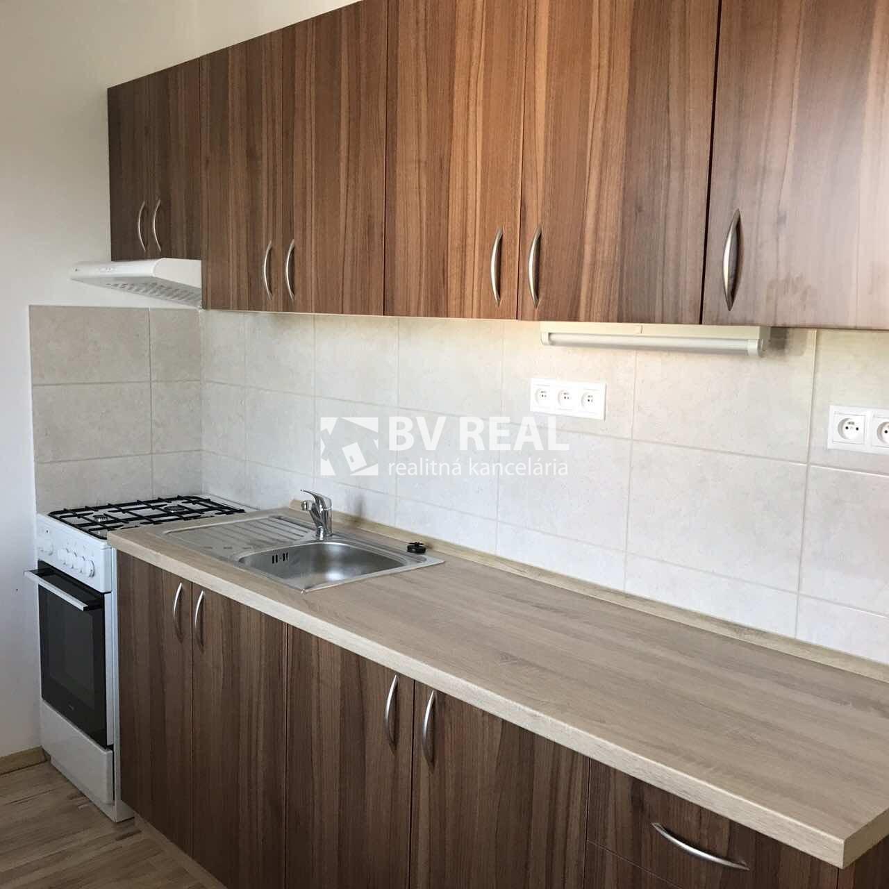 BV REAL Na predaj 2 izbový byt Handlová FM2403
