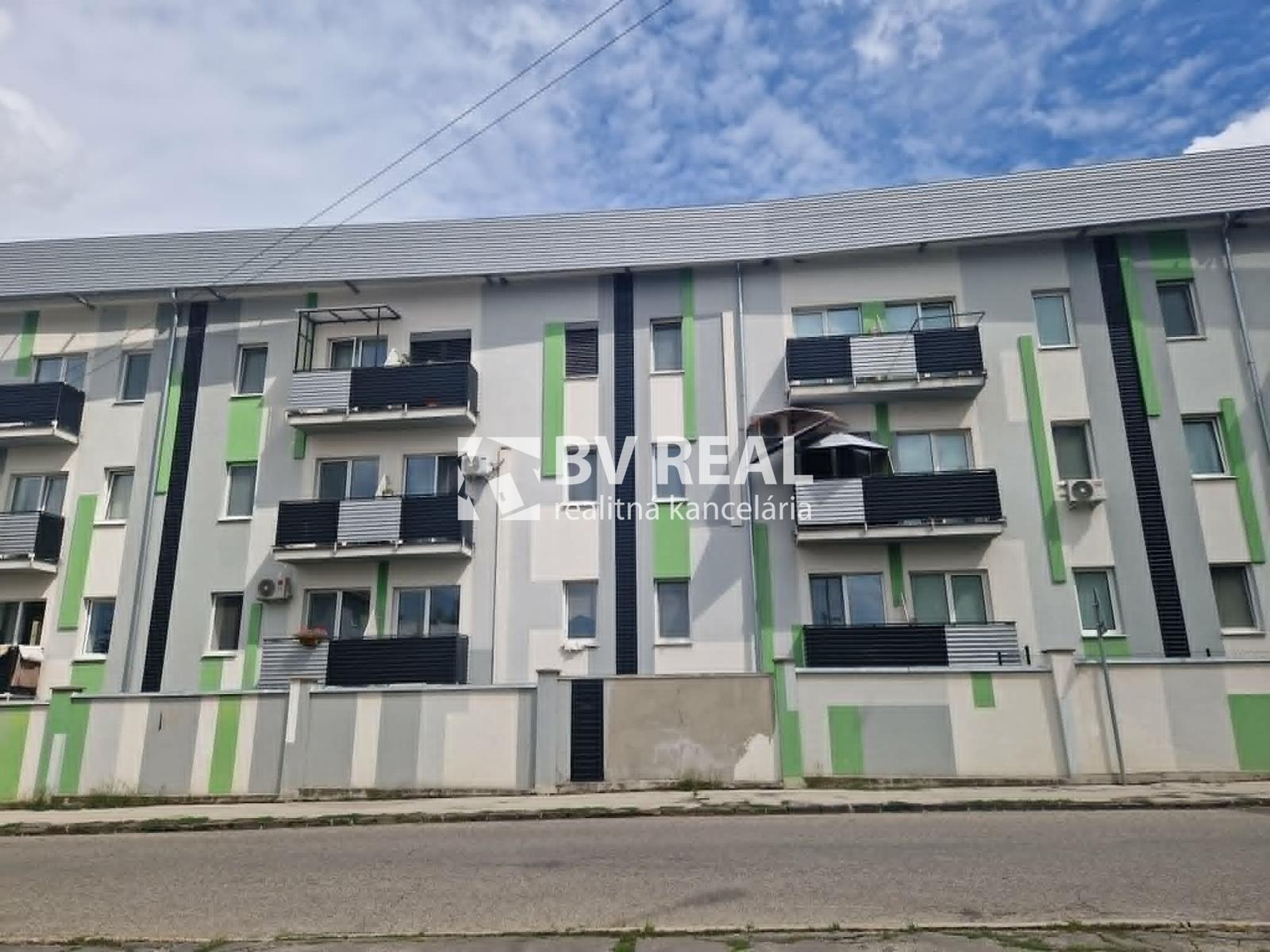 BV REAL Na predaj 2 izbový byt Bánovce nad Bebravou FM2512 – fotka 2