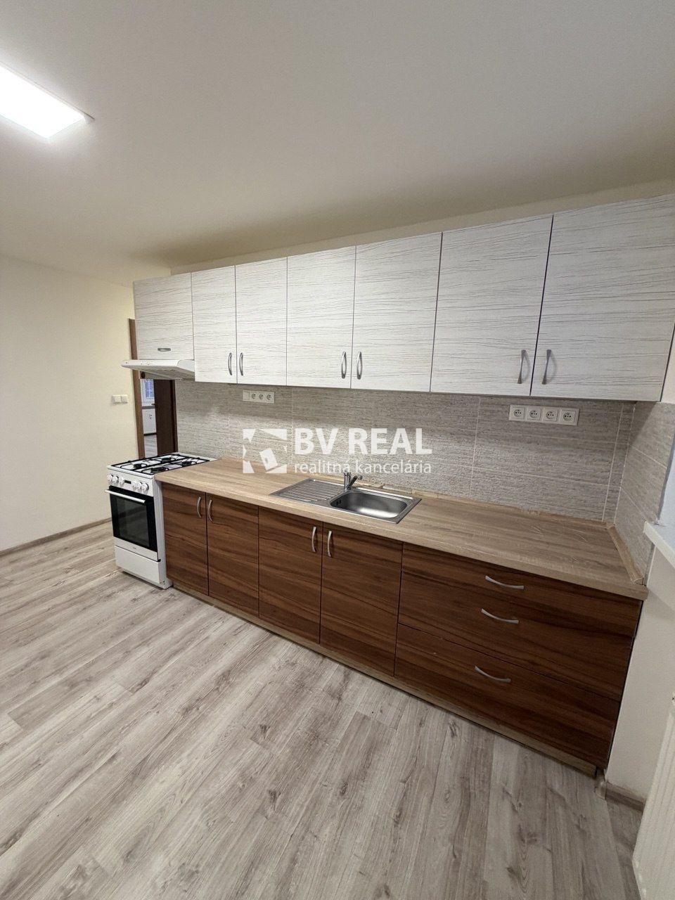 BV REAL Na predaj 2 izbový byt Handlová FM2459