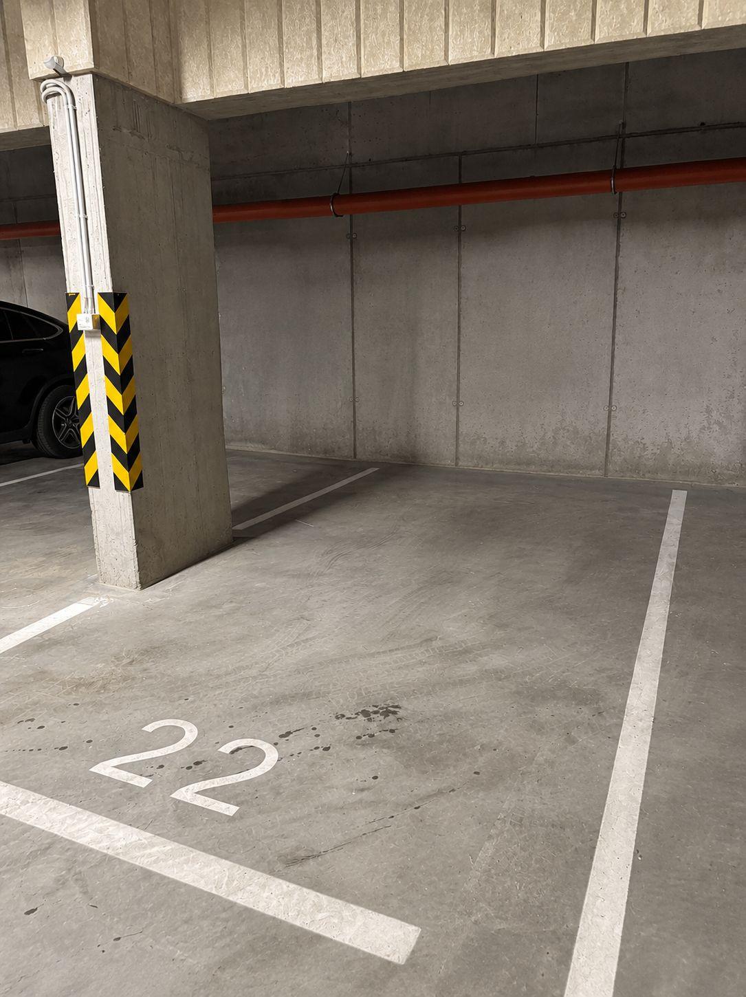 Na predaj: Garážové parkovacie státie v novostavbe MIKO. – fotka 2