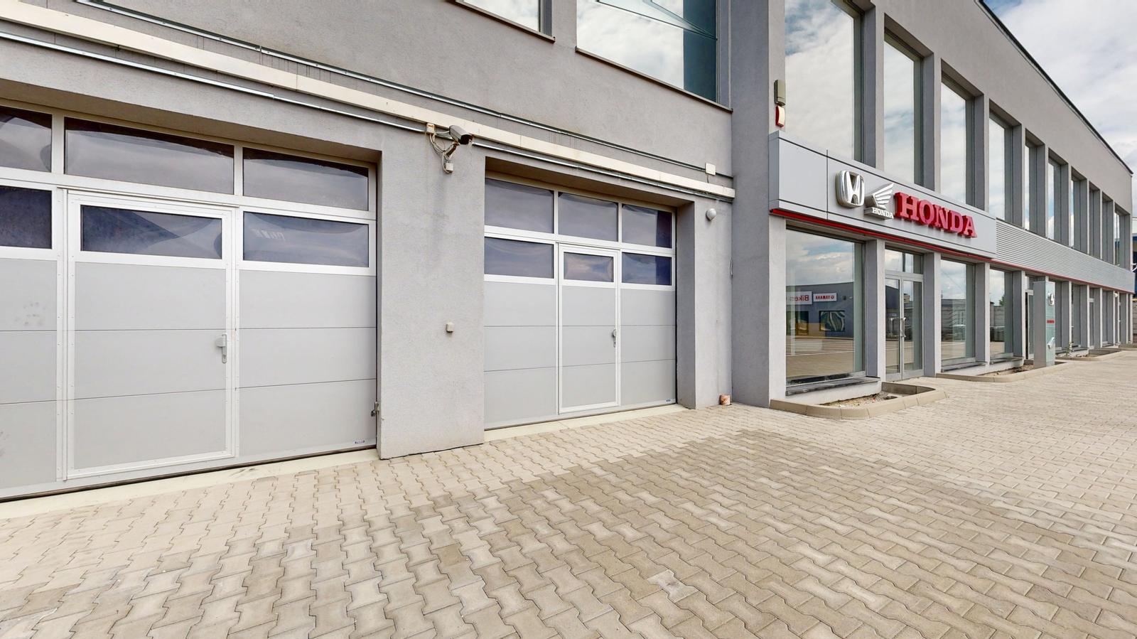 🏢 Na prenájom multifunkčné priestory – Trnava Nitrianska ul., prízemie + poschodie, 2 100 m² – fotka 2