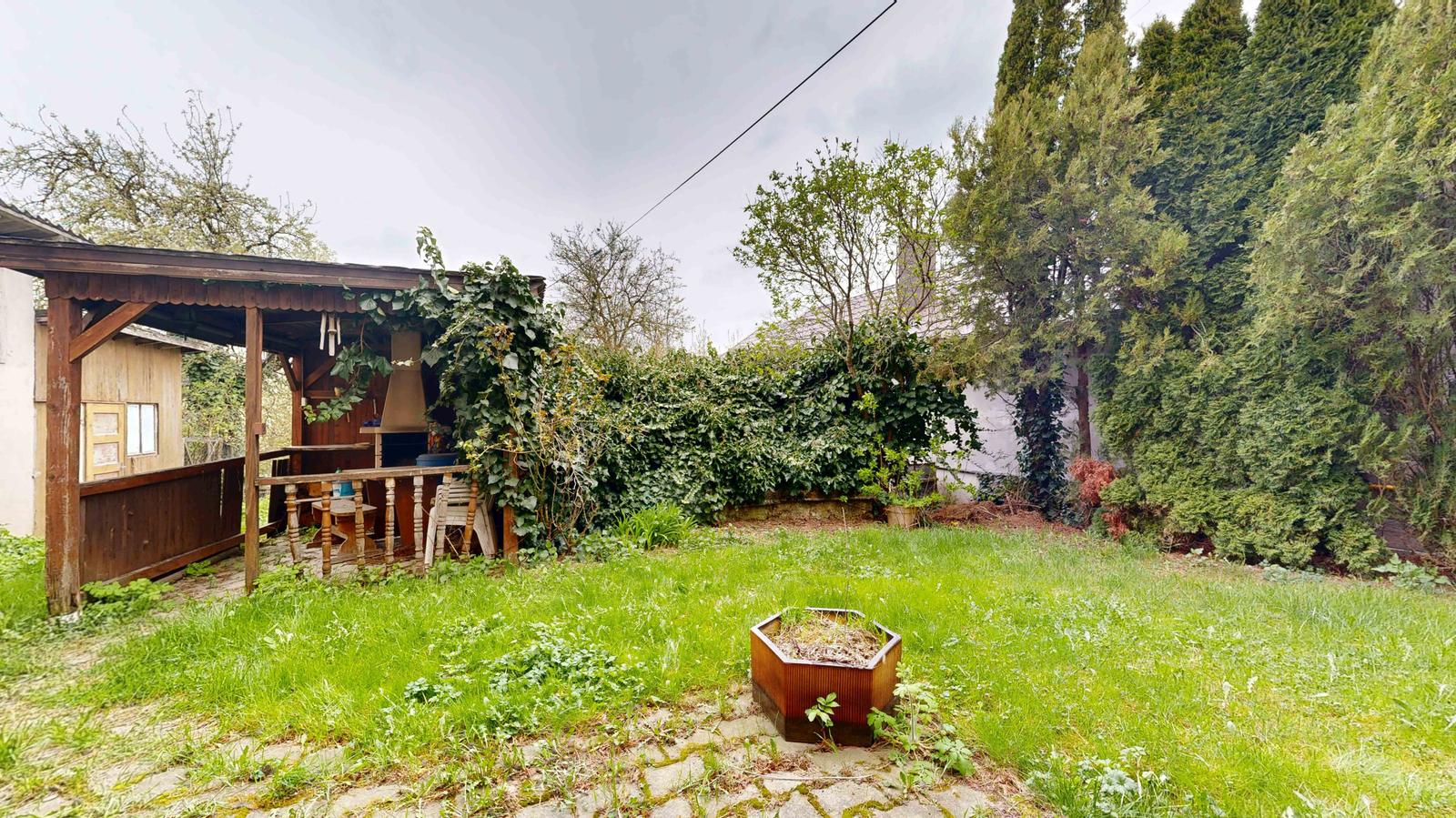 🏡 Vidiecky rodinný dom s veľkou záhradou a vínnou pivničkou – Trstín