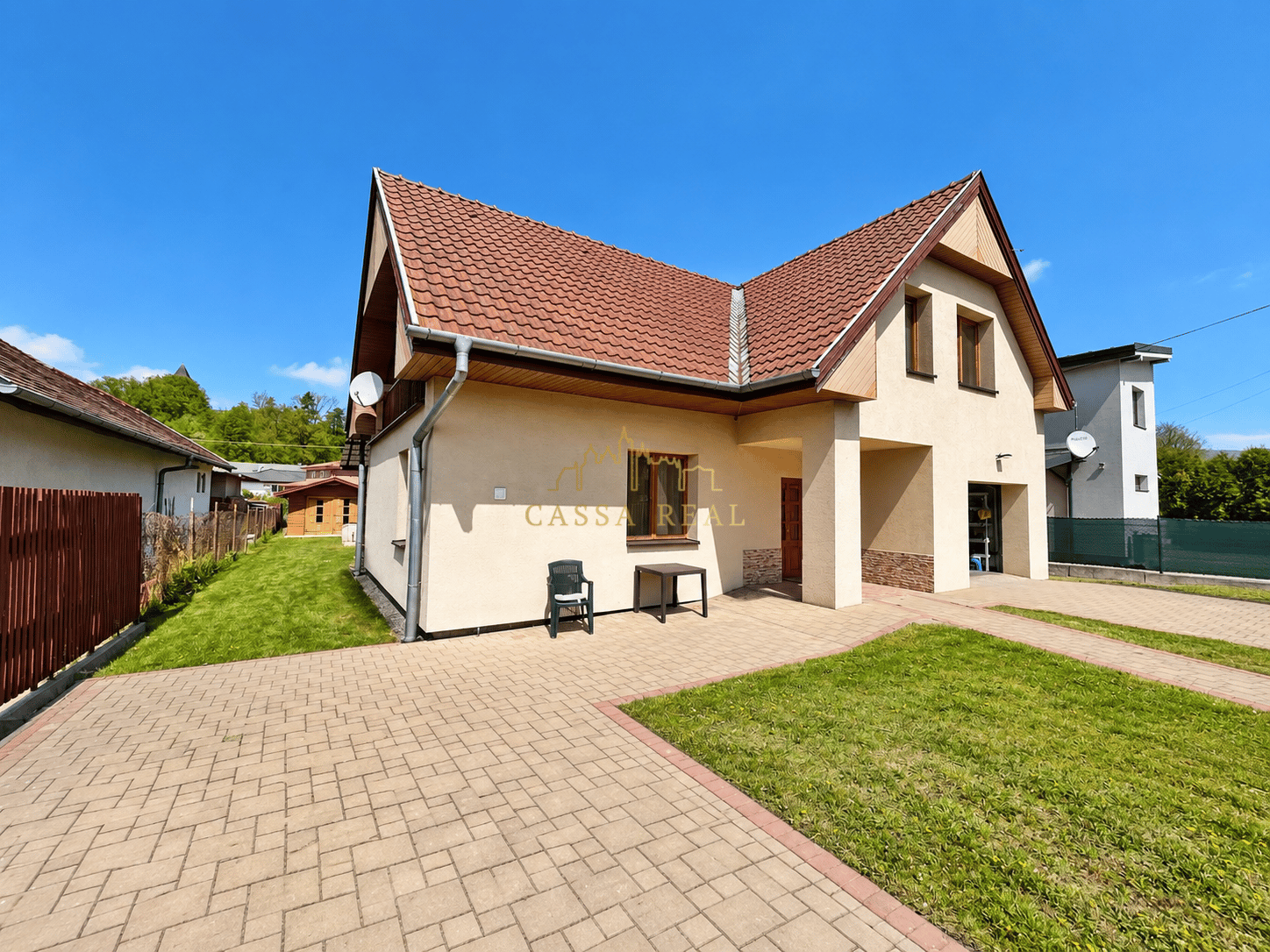 Veľkorysý 6-izbový RD (250 m²) s pozemkom 820 m², Svinica
