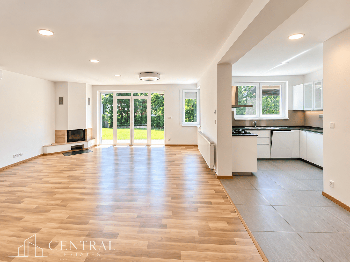 6-izbový rodinný dom, úžitková plocha 265 m2/ záhrada 600m2