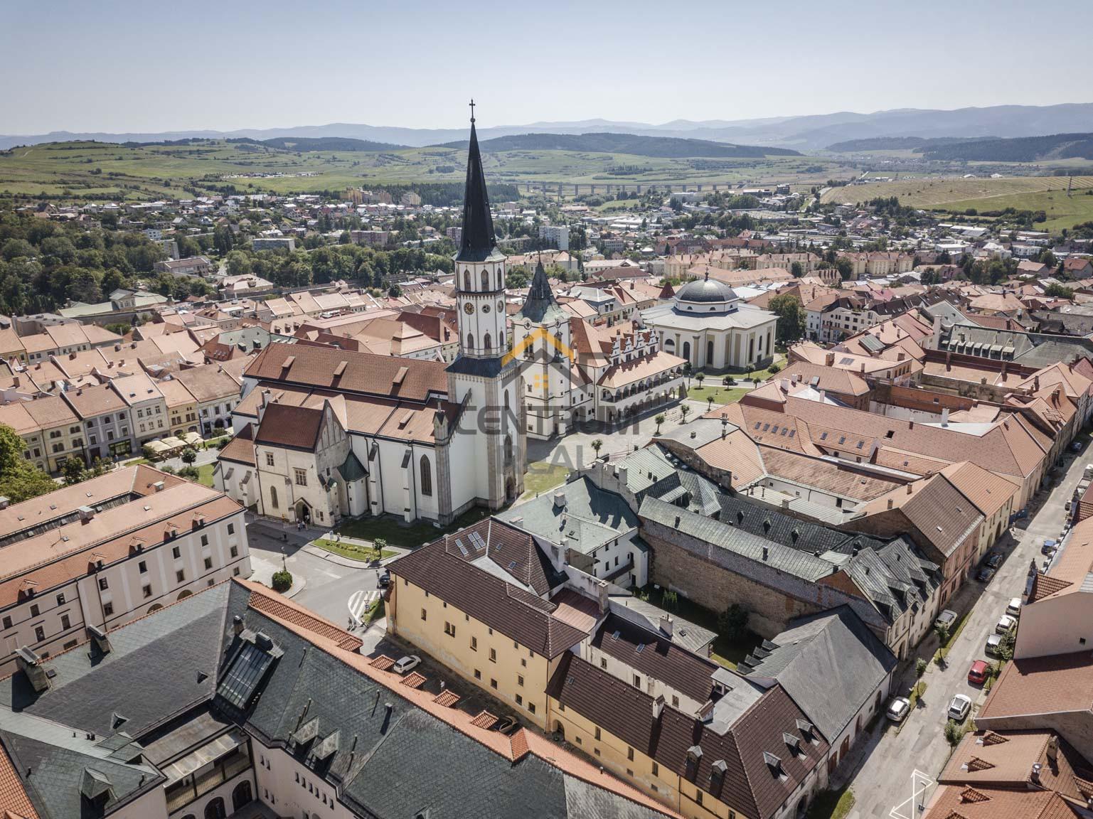 Na predaj:  Unikátny goticko-renesančný dom v centre Levoče!   FOR SALE: scroll down for english text – fotka 2