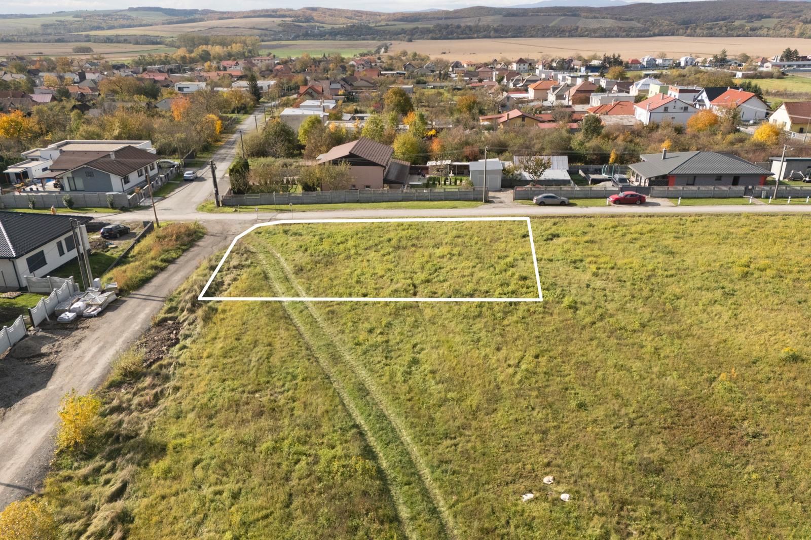 REZERVOVANÝ STAVEBNÝ POZEMOK V OBCI ĎURKOV – fotka 2