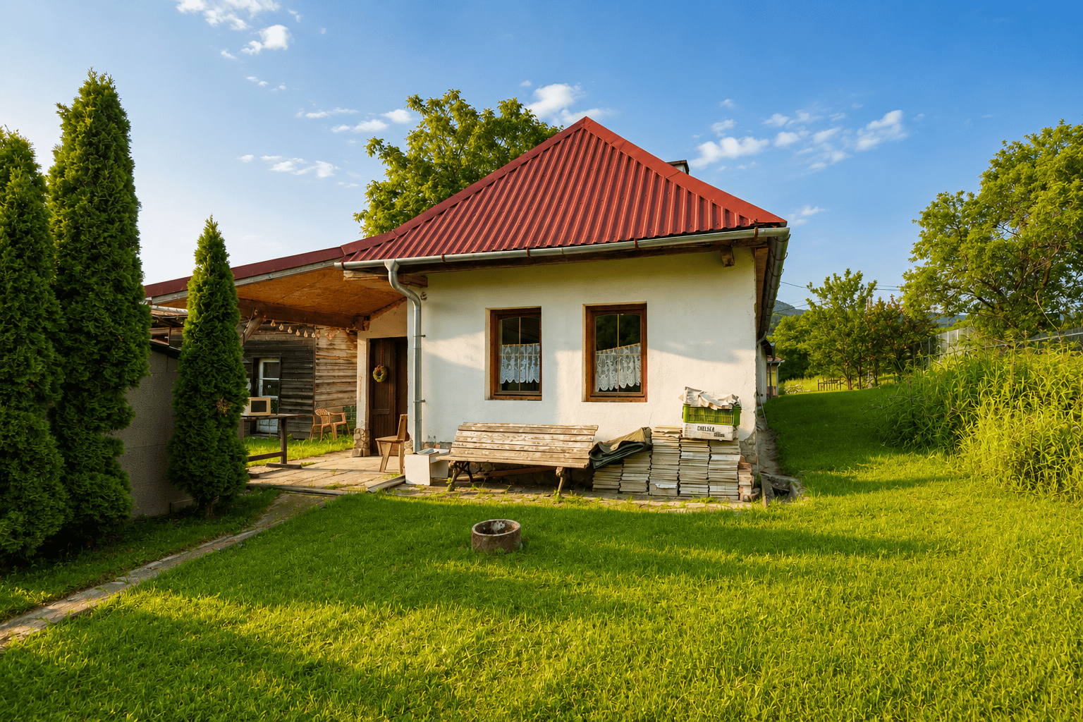 NA PREDAJ ZREKONŠTRUOVANÝ RODINNÝ DOM V OBCI HOLLÓHÁZA