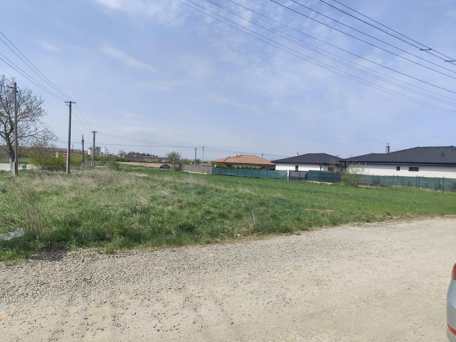 REZERVOVANÉ - pozemok na výstavbu RD – Geča (Košice okolie) 565 m2 – SUPER CENA – fotka 2
